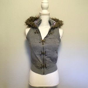 Mudd Sweatshirt Faux Fur Vest